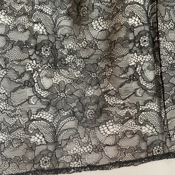 Lace Overlay Tank Top - Picture 2 of 2